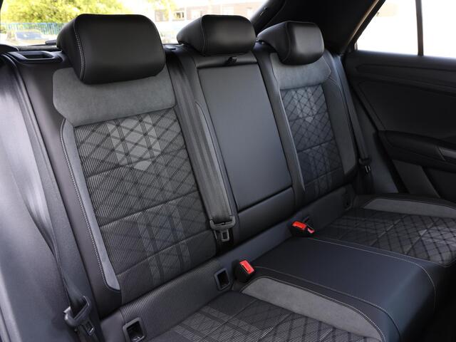 Volkswagen T-Roc 1.5 TSI R-Line 150PK DSG | Led | Panoramadak | Navigatie | Stoelverwarming | Side assist | Digitaal dashboard