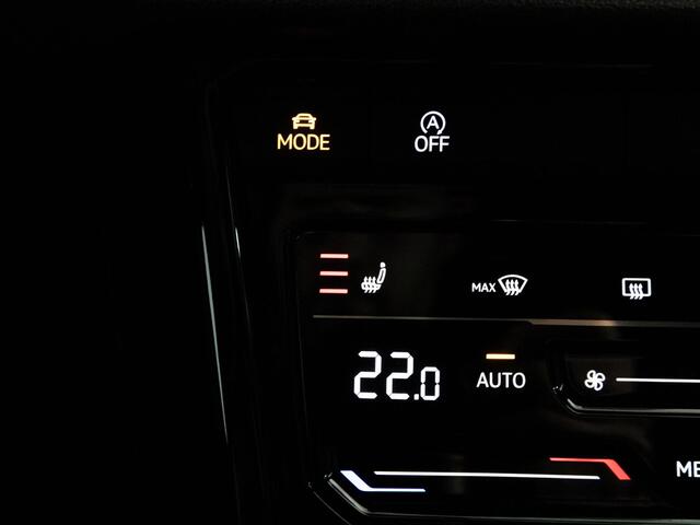Volkswagen T-Roc R-Line 1.5 TSI 150 PK Automaat | LED IQ | Trekhaak | Black Style | Achteruitrijcamera | Navigatie | Travel Assist |