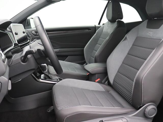 Volkswagen T-Roc Cabrio 1.5 TSI R-Line 150PK DSG Adaptieve Cruise Controle, Stoel-Stuurverwarming, Side Assist, Navi, Parkeersensoren voor en achter, Full LED, Trekhaak, 17" LM Velgen