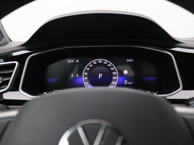 Volkswagen T-Roc Cabrio 1.5 TSI R-Line 150PK DSG Adaptieve Cruise Controle, Stoel-Stuurverwarming, Side Assist, Navi, Parkeersensoren voor en achter, Full LED, Trekhaak, 17" LM Velgen