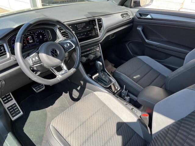 Volkswagen T-Roc Cabrio 1.5 TSI R-Line / AUTOMAAT/ 2X R-LINE/ KEYLESS/ MATRIX/ ADAPT. CRUISE/ DAB/ RIJ-MODI/ APP-CONNECT/ PARK. SENSOREN + CAMERA/ CLIMA/ NAVI/ DIGITAL DASH/ 19" LMV