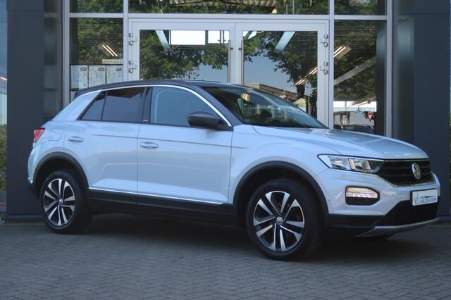 Volkswagen T-Roc 1.5 TSI IQ DRIVE, Trekhaak, Clima, Apple Carplay/ Android Auto,
