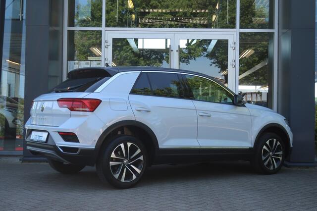 Volkswagen T-Roc 1.5 TSI IQ DRIVE, Trekhaak, Clima, Apple Carplay/ Android Auto,