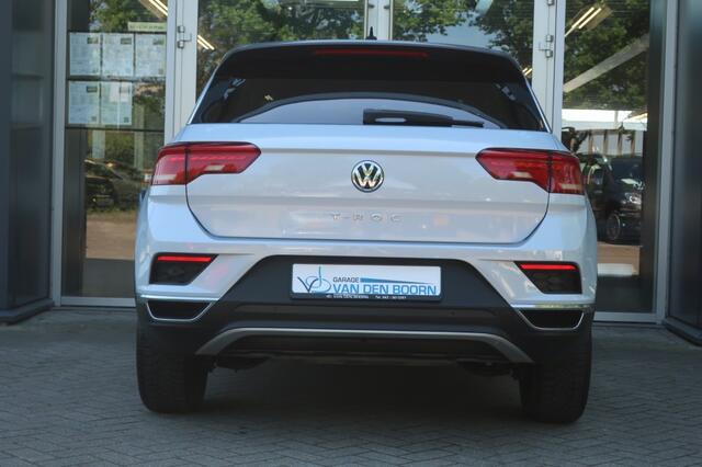 Volkswagen T-Roc 1.5 TSI IQ DRIVE, Trekhaak, Clima, Apple Carplay/ Android Auto,