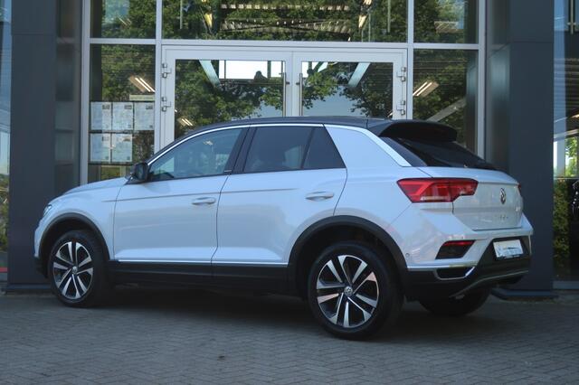 Volkswagen T-Roc 1.5 TSI IQ DRIVE, Trekhaak, Clima, Apple Carplay/ Android Auto,