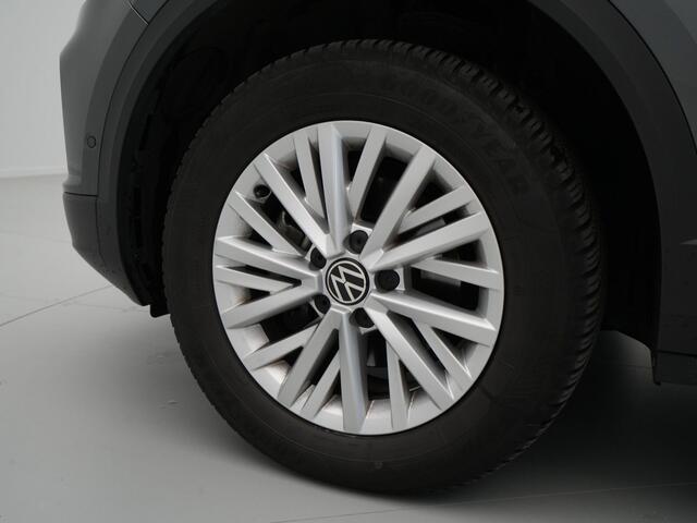Volkswagen T-Roc 1.5 TSI 150pk DSG Life Navigatie Clima Pdc Acc