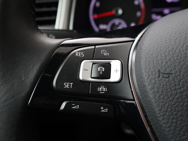 Volkswagen T-Roc 1.5 TSI Style | 150 PK | Automaat | Adaptive cruise control | Parkeersensoren |