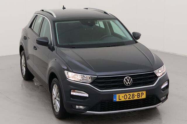 Volkswagen T-Roc 1.0 TSI 110pk Style / Navigatie / Clima / Parkeersensoren Voor & Achter / 16" LMV