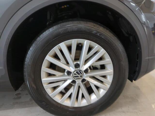 Volkswagen T-Roc 1.0 TSI 110pk Style / Navigatie / Clima / Parkeersensoren Voor & Achter / 16" LMV