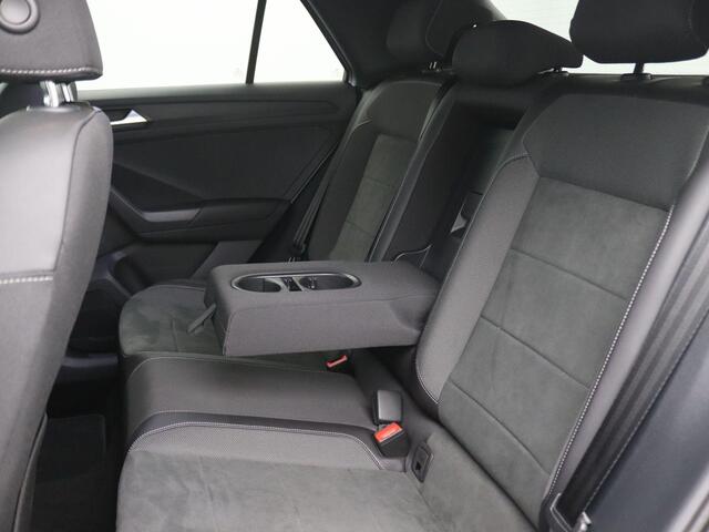 Volkswagen T-Roc 1.5 TSI R-Line Business 150PK DSG Adaptieve Cruise Controle, Achteruitrijcamera, Keyless, Elektr. Achterklep, Stoelverwarming, Navi via Apple Carplay/Android Auto, Trekhaak, 18" LM Velgen