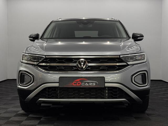 Volkswagen T-Roc 1.5 TSI Style Half leder, Navi, Parkeersensoren, Massage stoelen, Winterpakket, Virtual desk
