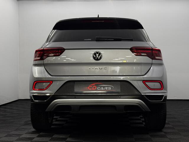 Volkswagen T-Roc 1.5 TSI Style Half leder, Navi, Parkeersensoren, Massage stoelen, Winterpakket, Virtual desk