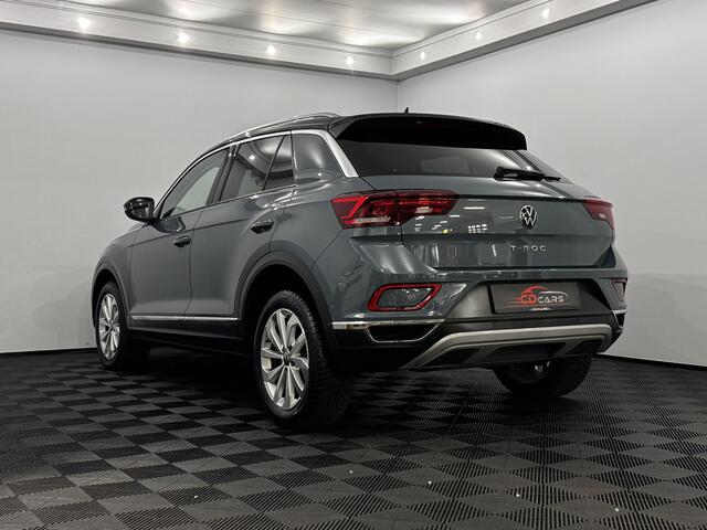 Volkswagen T-Roc 1.5 TSI style Half leder, Navi, Parkeersensoren, Massage stoelen, Winterpakket, Virtual desk
