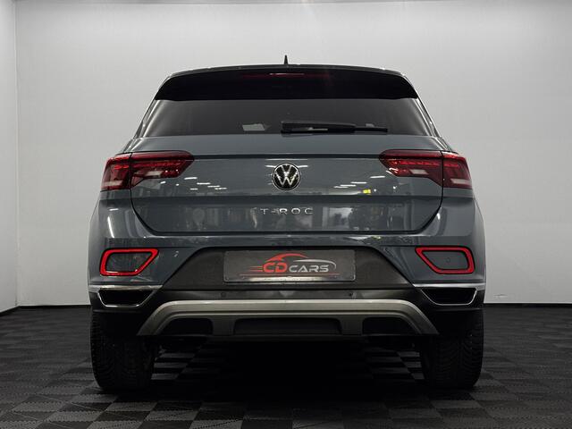 Volkswagen T-Roc 1.5 TSI style Half leder, Navi, Parkeersensoren, Massage stoelen, Winterpakket, Virtual desk
