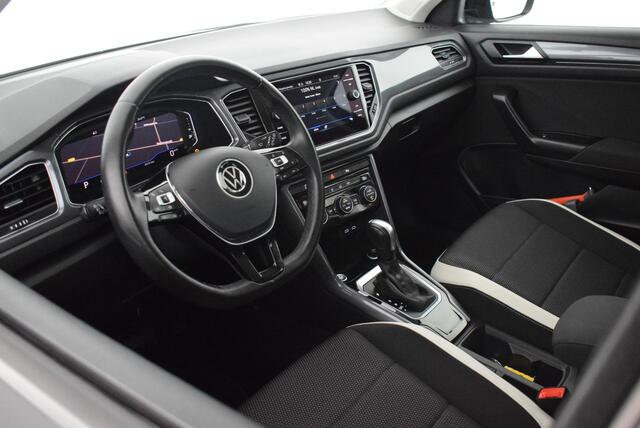 Volkswagen T-Roc 1.5 TSI 150pk DSG Sport Trekhaak Camera Keyless Led Navigatie