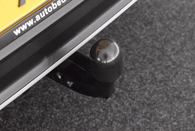 Volkswagen T-Roc 1.5 TSI 150pk DSG Sport Trekhaak Camera Keyless Led Navigatie
