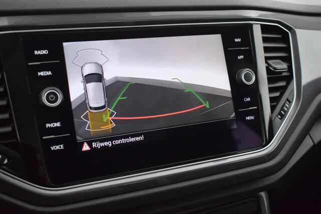 Volkswagen T-Roc 1.5 TSI 150pk DSG Sport Trekhaak Camera Keyless Led Navigatie