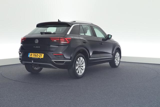 Volkswagen T-Roc 1.5 TSI 150pk DSG Sport Trekhaak Camera Keyless Led Navigatie