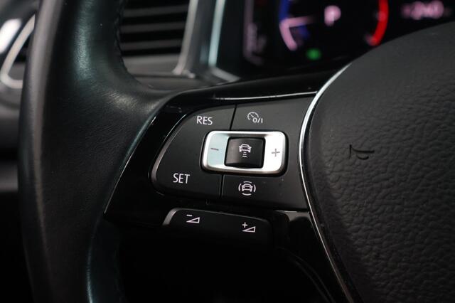 Volkswagen T-Roc 1.5 TSI Sport | Automaat | Camera | Navigatie