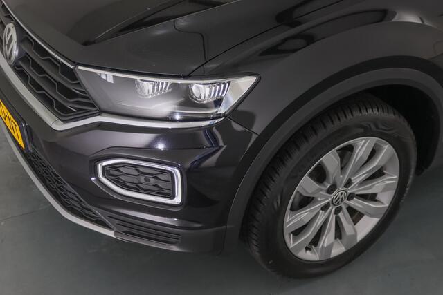 Volkswagen T-Roc 1.5 TSI Sport Navigatie, LED, Parkeersensoren, Automaat