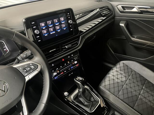 Volkswagen T-Roc 1.5 TSI R-LINE BLACK/IQ LIGHT/IQ DRIVE/PANORAMA/TREKH/ENZ