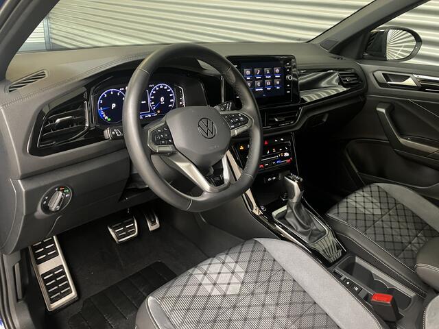 Volkswagen T-Roc 1.5 TSI R-LINE BLACK/IQ LIGHT/IQ DRIVE/PANORAMA/TREKH/ENZ