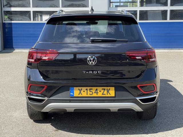Volkswagen T-Roc 1.0 TSI Style | achteruitrijcamera | trekhaak | navi | rijklaarp
