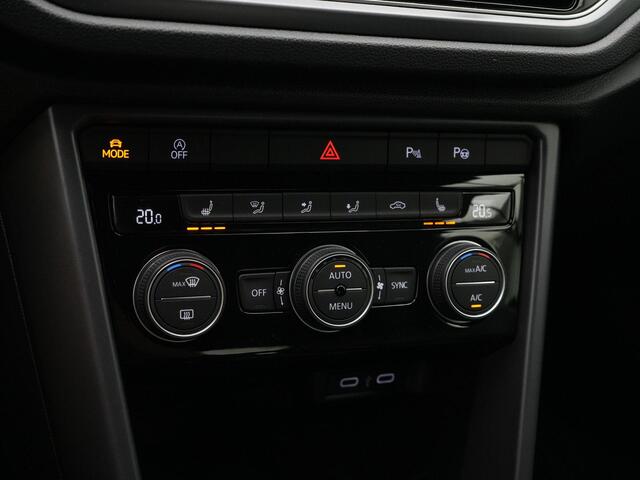 Volkswagen T-Roc Cabrio 1.5 TSI 150 pk DSG R-Line | Achteruitrijcamera | Navigatie | Stoelverwarming | Digital Cockpit Pro