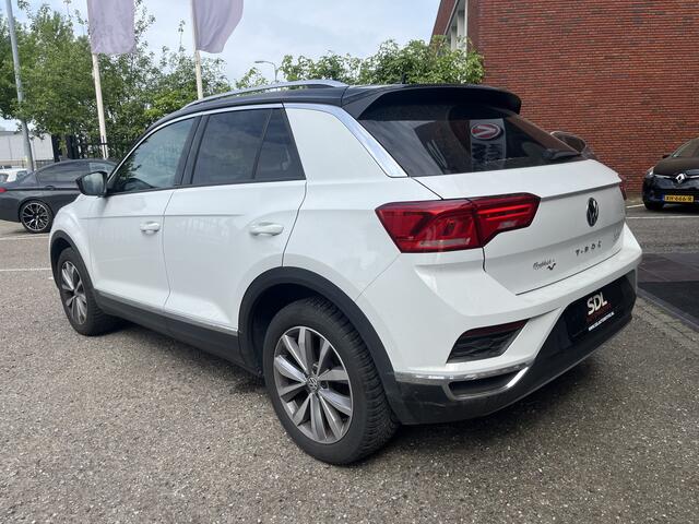 Volkswagen T-Roc 1.5 TSI Style // FULL LED // ADAPT. CRUISE // CLIMA // CAMERA+SENSOREN // NAVI+CARPLAY //
