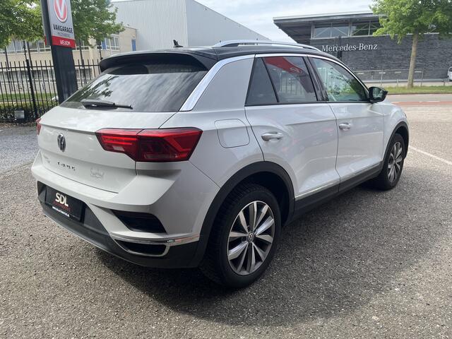 Volkswagen T-Roc 1.5 TSI Style // FULL LED // ADAPT. CRUISE // CLIMA // CAMERA+SENSOREN // NAVI+CARPLAY //