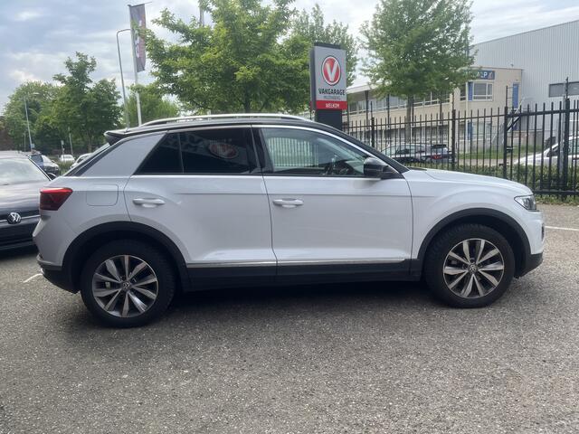 Volkswagen T-Roc 1.5 TSI Style // FULL LED // ADAPT. CRUISE // CLIMA // CAMERA+SENSOREN // NAVI+CARPLAY //