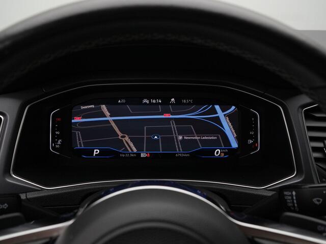 Volkswagen T-Roc Cabrio 1.5 TSI 150 pk DSG R-Line | Beats | Adaptief onderstel | Achteruitrijcamera | Navigatie | Stoelverwarming