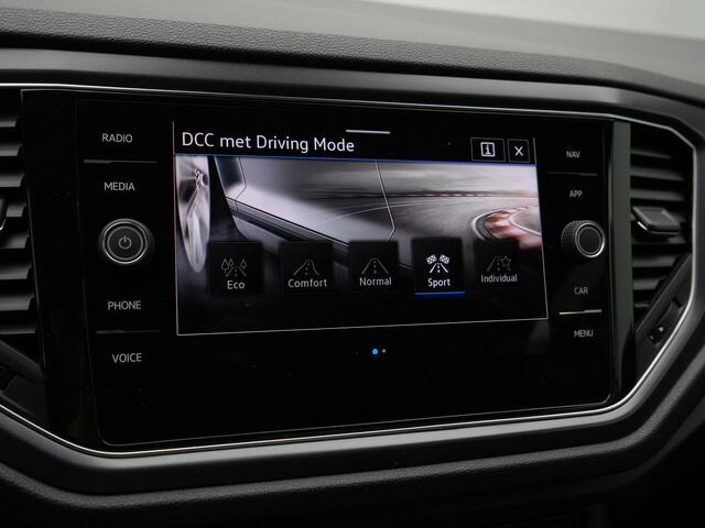 Volkswagen T-Roc Cabrio 1.5 TSI 150 pk DSG R-Line | Beats | Adaptief onderstel | Achteruitrijcamera | Navigatie | Stoelverwarming