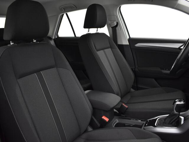 Volkswagen T-Roc 1.5 Tsi 150pk DSG Life · Apple/Android Car Play · Navi · P-Sensoren · Park Assist · 18'' Inch · Garantie t/m 22-05-2027 of 100.000km