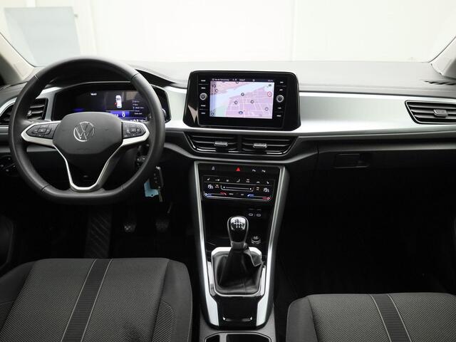 Volkswagen T-Roc 1.0TSI/116PK Life · Navigatie · Parkeersensoren · Stoelverwarming · Garantie tot juli 2026