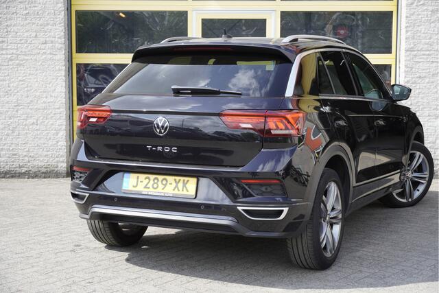 Volkswagen T-Roc 1.5 TSI 150PK! Automaat R-Line BJ2020 Lmv 18" | Led V+A | Pdc | Navi | Elek. achterklep | Keyless entry | App-Connect | Dashboard verlichting | Virtual cockpit | Climate control | Cruise control | Zwarte hemel | Verwarmde voorstoelen | Extra getint glas