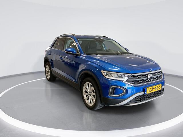 Volkswagen T-Roc 1.5 TSI 150pk DSG Life Edition · Camera · Side Assist · Keyless · ACC · Parkeerassistent · Apple/Android Car Play · Elek. Inklapbare Spiegels · Garantie t/m 29-07-2028 of 100.000km