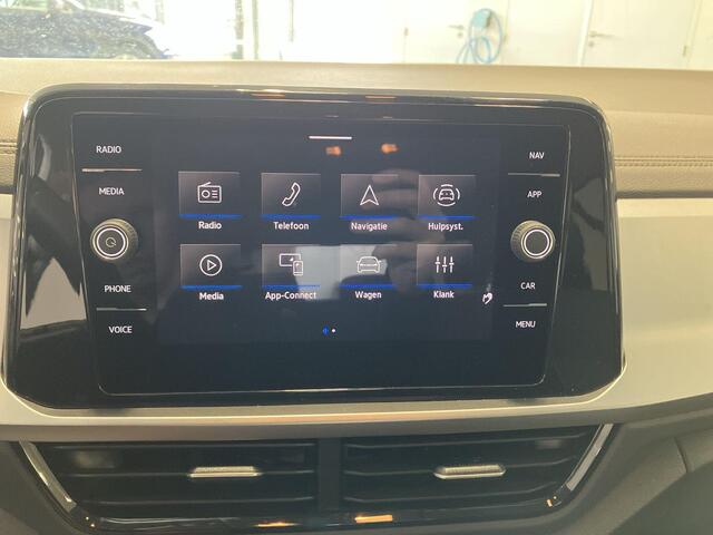 Volkswagen T-Roc 1.5 TSI 150pk DSG Life Edition · Camera · Side Assist · Keyless · ACC · Parkeerassistent · Apple/Android Car Play · Elek. Inklapbare Spiegels · Garantie t/m 29-07-2028 of 100.000km