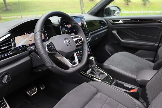 Volkswagen T-Roc 1.5 TSI 110kW DSG-7 R-Line Black Style Panorama/IQ.Light/Virtual Cockpit Pro/App-Connect/18"/Trekhaak