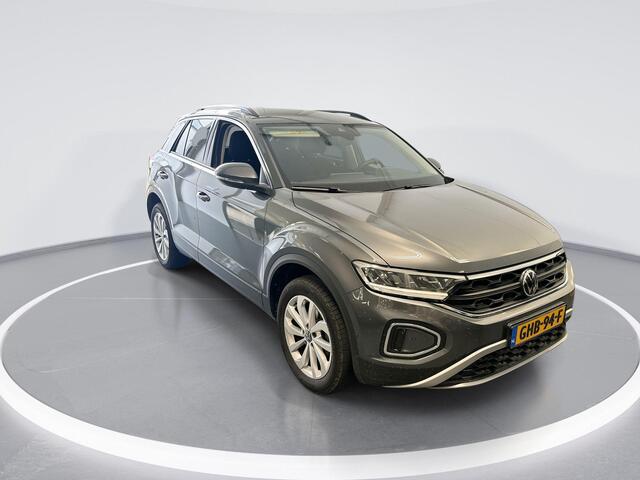 Volkswagen T-Roc 1.5 Tsi 150pk DSG Life Edition · Camera · Keyless · Apple/Android Car Play · Dodehoek Detectie · Park Assist · 17'' Inch · Garantie t/m 06-08-2028 of 100.000km