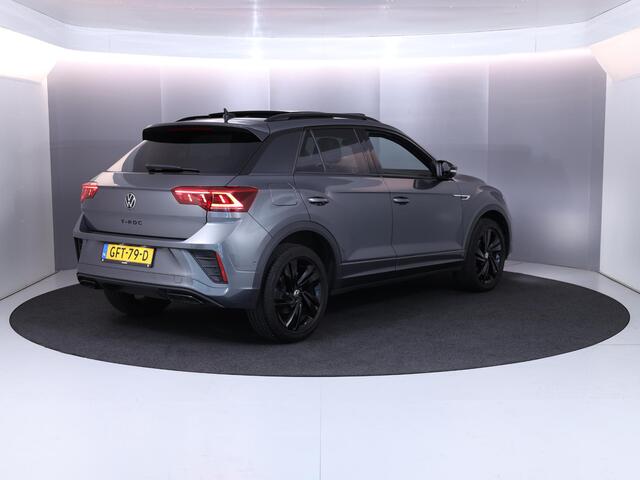 Volkswagen T-Roc 1.5 TSI R-Line 150 pk Automaat (DSG) | Verlengde garantie | Navigatie via App | Panoramadak | Parkeersensoren (Park assist) | Achteruitrijcamera | Adaptieve cruise control | Black Style pakket |