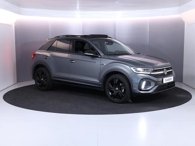Volkswagen T-Roc 1.5 TSI R-Line 150 pk Automaat (DSG) | Verlengde garantie | Navigatie via App | Panoramadak | Parkeersensoren (Park assist) | Achteruitrijcamera | Adaptieve cruise control | Black Style pakket |