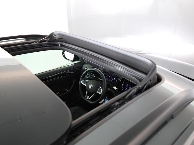 Volkswagen T-Roc 1.5 TSI R-Line 150 pk Automaat (DSG) | Verlengde garantie | Navigatie via App | Panoramadak | Parkeersensoren (Park assist) | Achteruitrijcamera | Adaptieve cruise control | Black Style pakket |