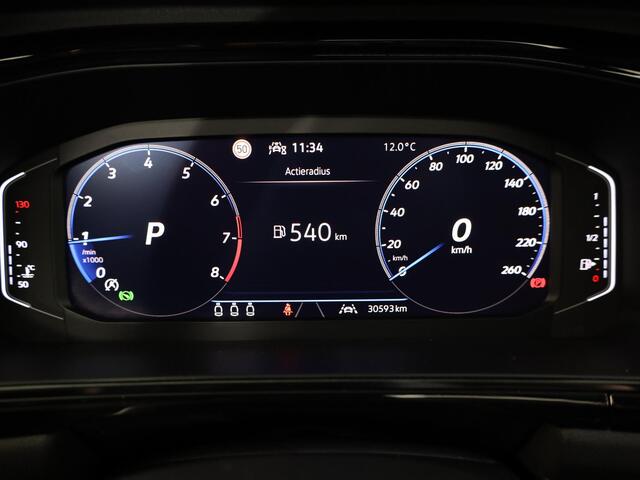 Volkswagen T-Roc 1.5 TSI R-Line 150 pk Automaat (DSG) | Verlengde garantie | Navigatie via App | Panoramadak | Parkeersensoren (Park assist) | Achteruitrijcamera | Adaptieve cruise control | Black Style pakket |