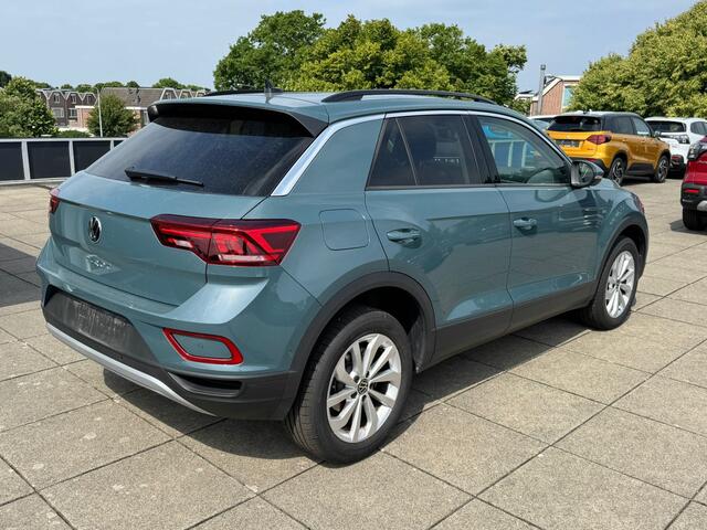 Volkswagen T-Roc 1.5 TSI Life Edition DSG Automaat | PDC | Keyless |