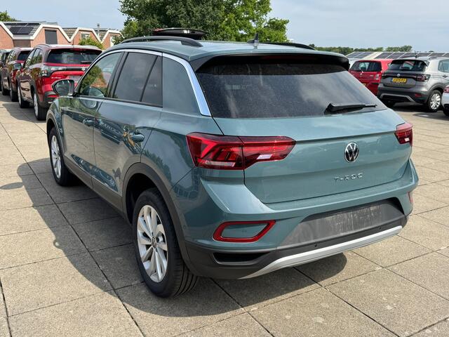 Volkswagen T-Roc 1.5 TSI Life Edition DSG Automaat | PDC | Keyless |