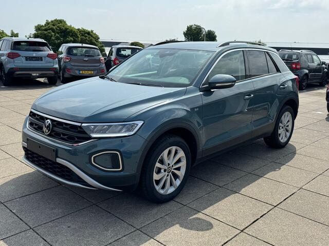 Volkswagen T-Roc 1.5 TSI Life Edition DSG Automaat | PDC | Keyless |