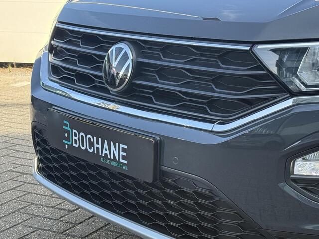 Volkswagen T-Roc 1.0 TSI Style (Hoge instap) Parkeerhulp | Navigatie | Carplay | Dealer Onderhouden