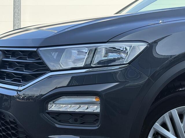 Volkswagen T-Roc 1.0 TSI Style (Hoge instap) Parkeerhulp | Navigatie | Carplay | Dealer Onderhouden