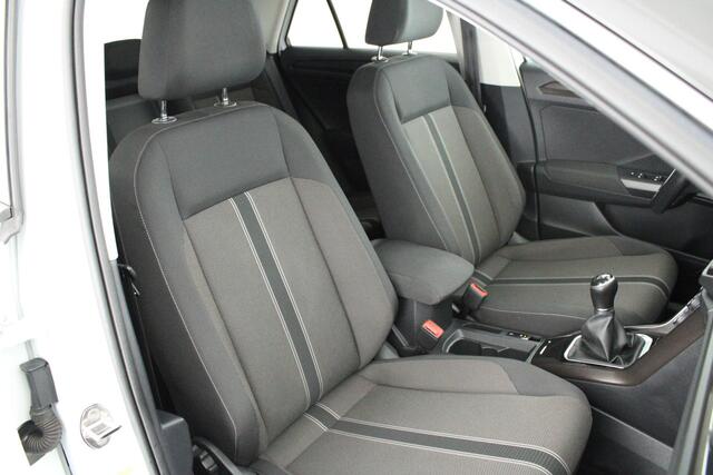 Volkswagen T-Roc 1.0 TSI 116pk H6 Style Navigatie ACC Clima PDC Carplay DAB